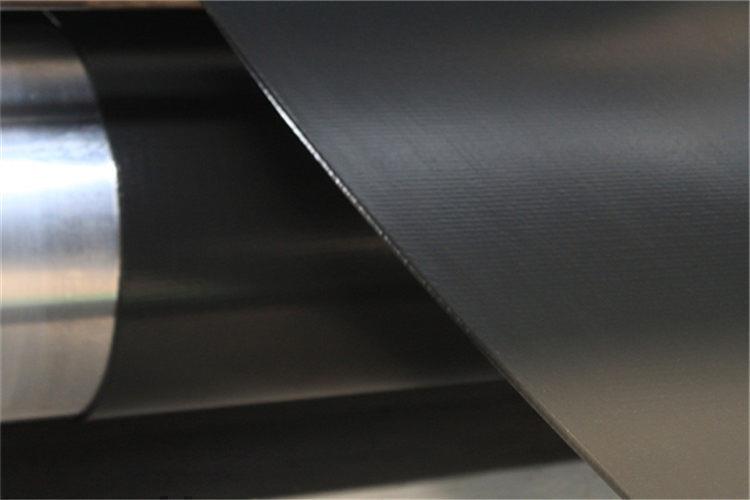 PVC阻燃輸送帶與PU輸送帶雖相似 但其材質大有不(圖1) PVC阻燃輸送帶與PU輸送帶雖相似 但其材質大有不(圖1)